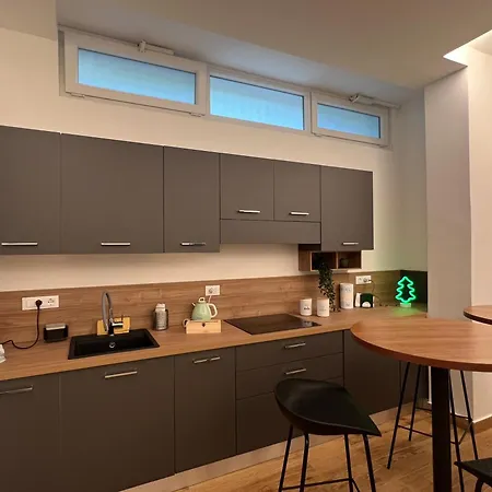 Apartment Colezu *
